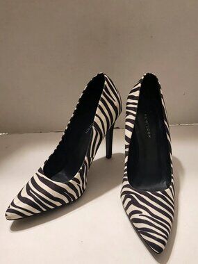 New Look Women's High Heel Pump Party Cocktail Black and White Shoes US 7,